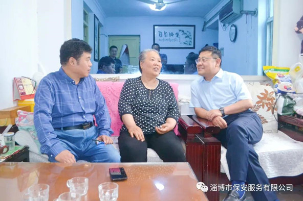 到群眾家走訪2 (2).jpg 到群眾家走訪2 (2).jpg